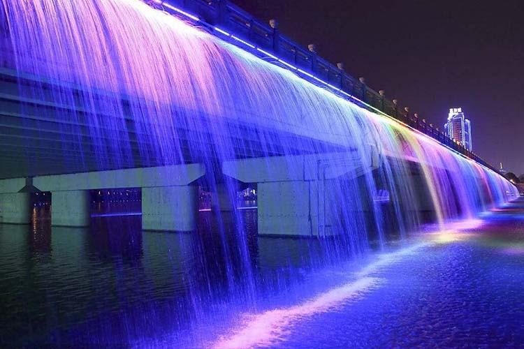 水幕噴泉